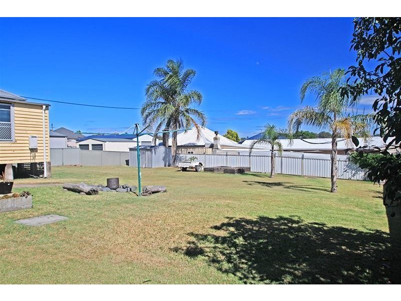 16 Passfield Lane, Rutherford NSW 2320