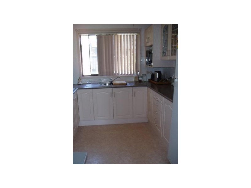 8 Unicomb Close, Rutherford NSW 2320