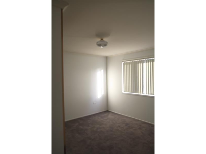 8 Unicomb Close, Rutherford NSW 2320