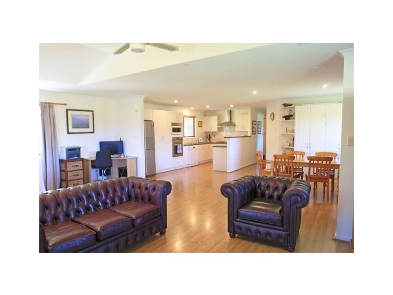 1513 Maitland Vale Road, Lambs Valley NSW 2335