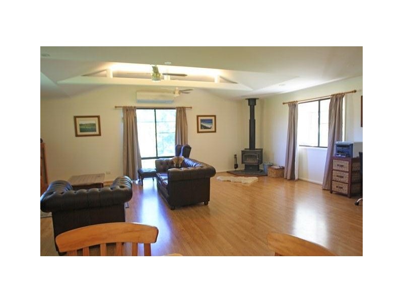 1513 Maitland Vale Road, Lambs Valley NSW 2335