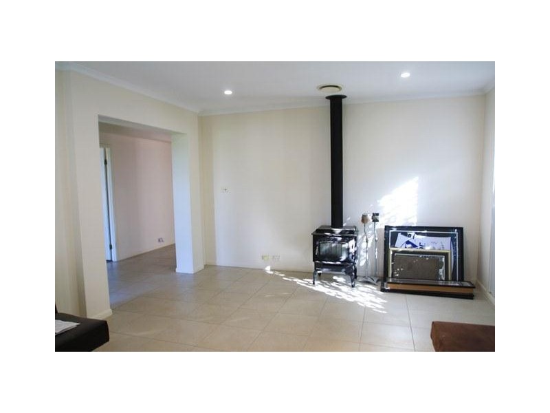 3 Treefern Close, Aberglasslyn NSW 2320