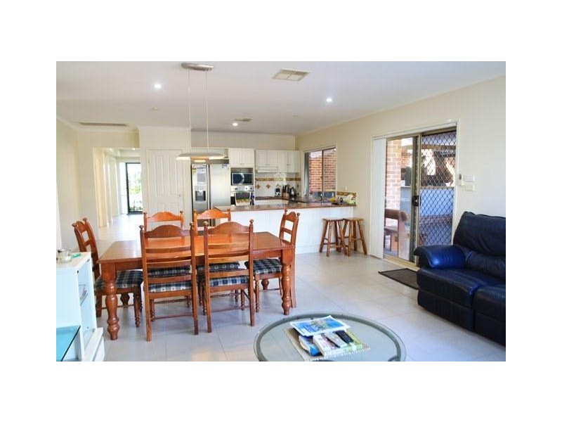 3 Treefern Close, Aberglasslyn NSW 2320