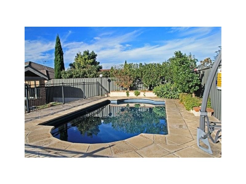 3 Treefern Close, Aberglasslyn NSW 2320