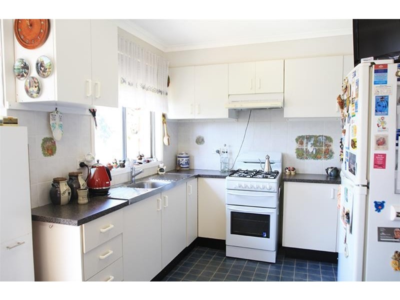 4 Carr Street, Rutherford NSW 2320