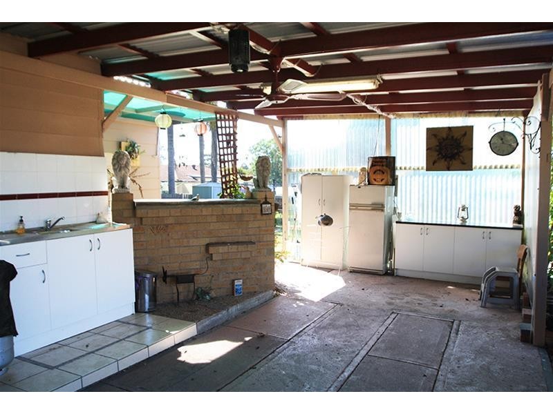 4 Carr Street, Rutherford NSW 2320