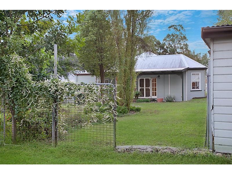 25 Hunter Street, Greta NSW 2334