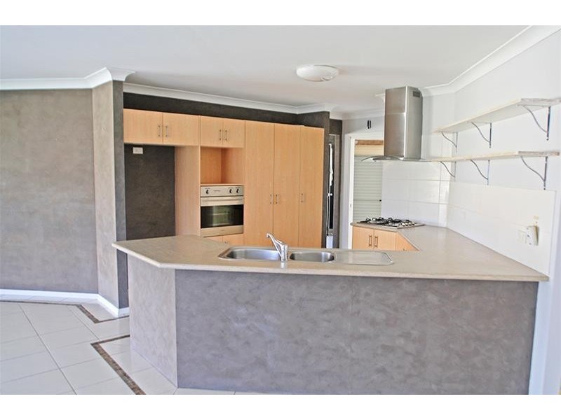 12 Aaron Cove, Rutherford NSW 2320