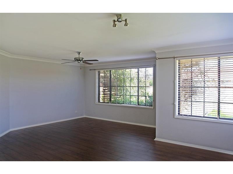 12 Aaron Cove, Rutherford NSW 2320