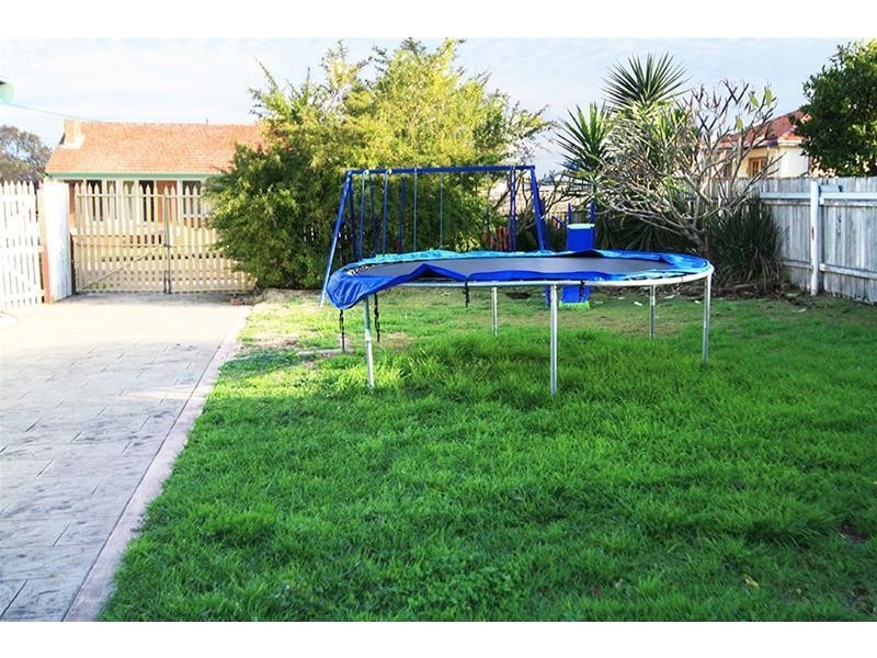 11 William Street, Telarah NSW 2320