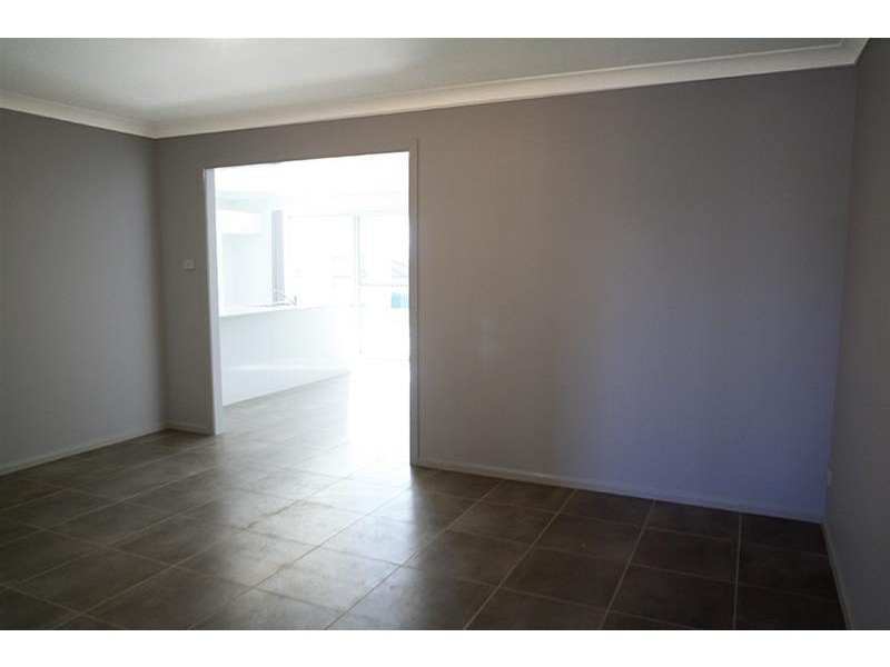 14 Vikki Avenue, Aberglasslyn NSW 2320