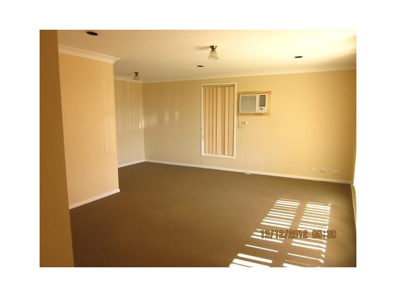 8 Quinton Close, Rutherford NSW 2320