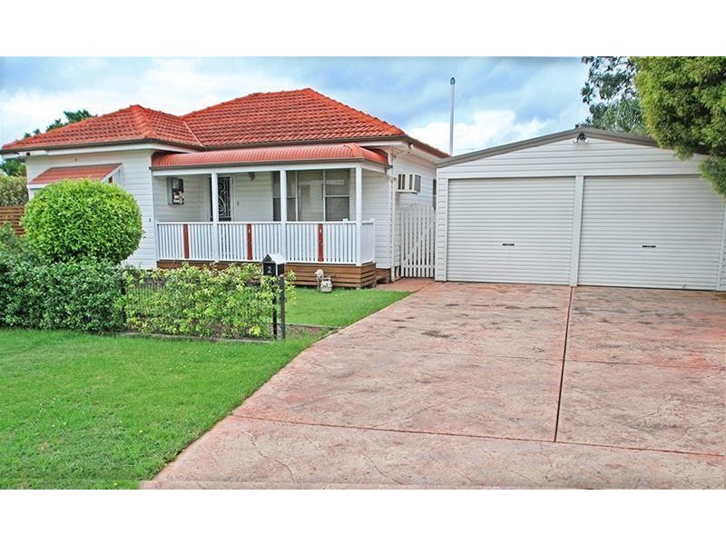 2 Raymond Street, Telarah NSW 2320