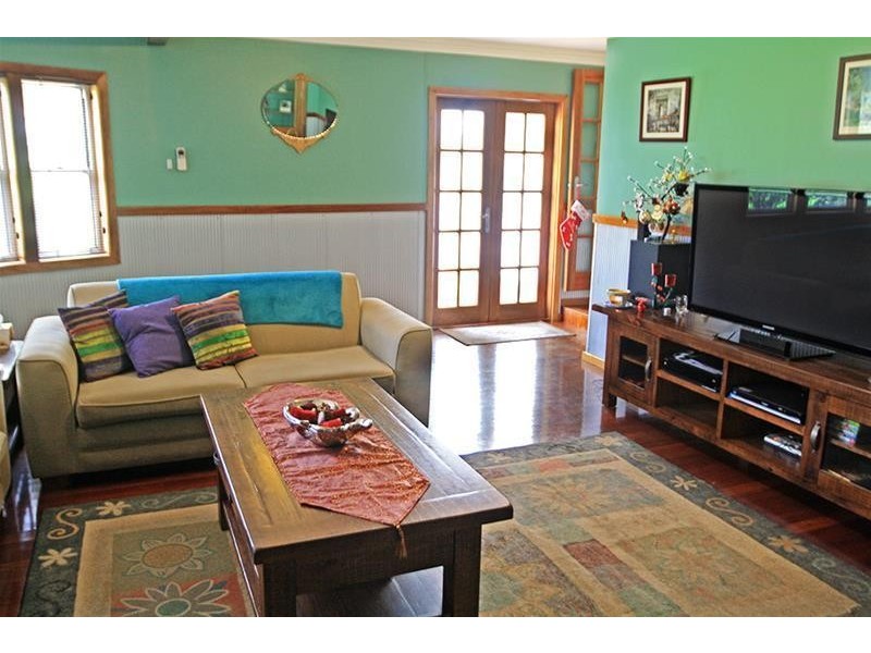 2 Raymond Street, Telarah NSW 2320