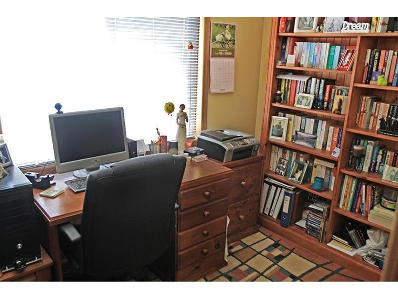 2 Raymond Street, Telarah NSW 2320