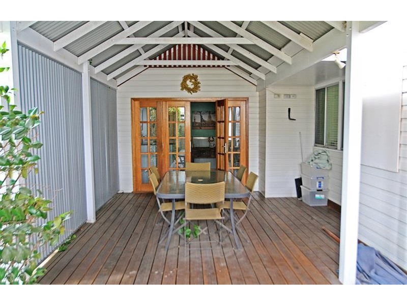 2 Raymond Street, Telarah NSW 2320