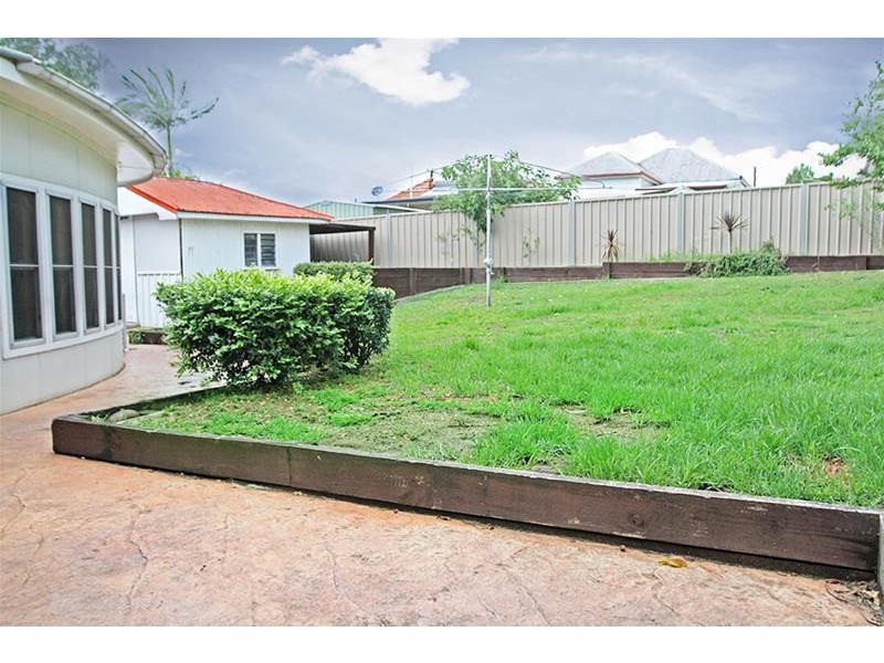 2 Raymond Street, Telarah NSW 2320