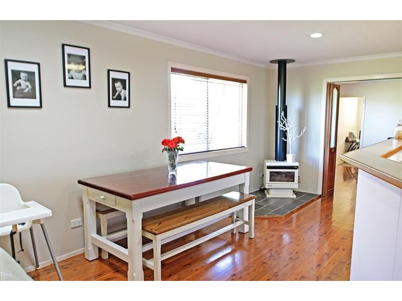 2A  Little Park Street, Greta NSW 2334