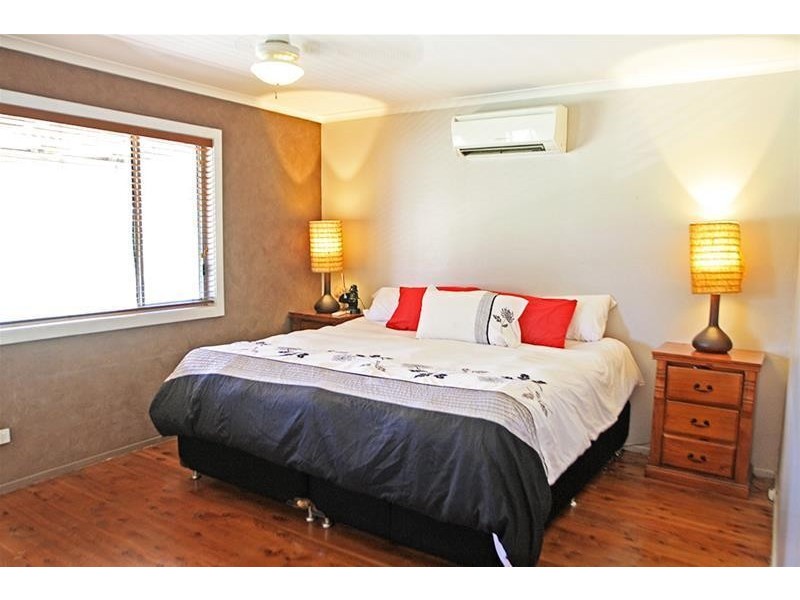 2A  Little Park Street, Greta NSW 2334