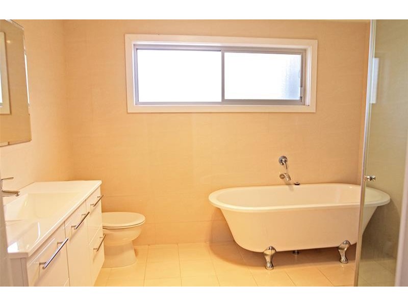 2A  Little Park Street, Greta NSW 2334