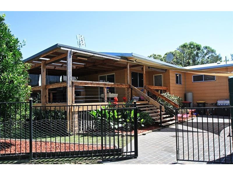 2A  Little Park Street, Greta NSW 2334