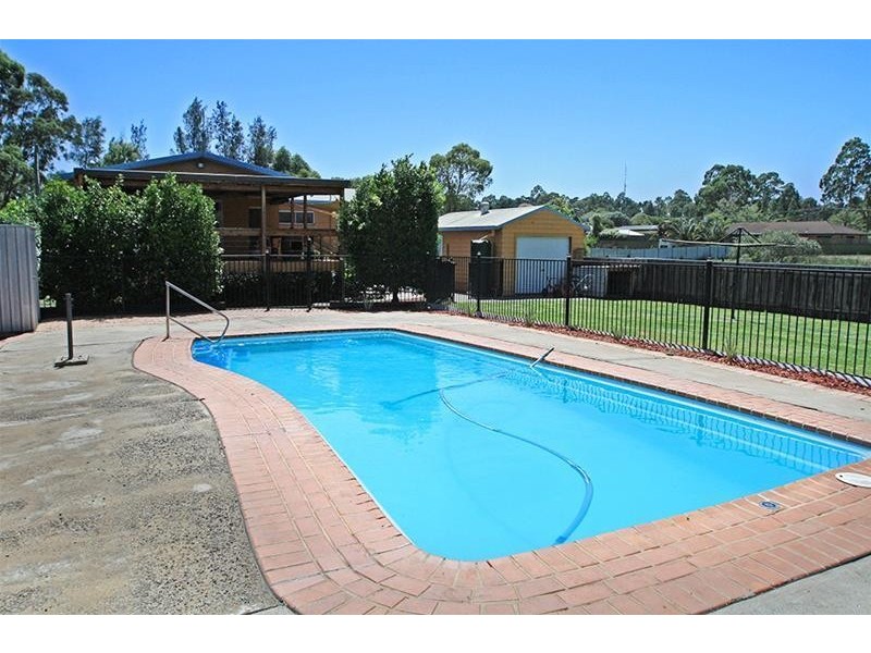 2A  Little Park Street, Greta NSW 2334