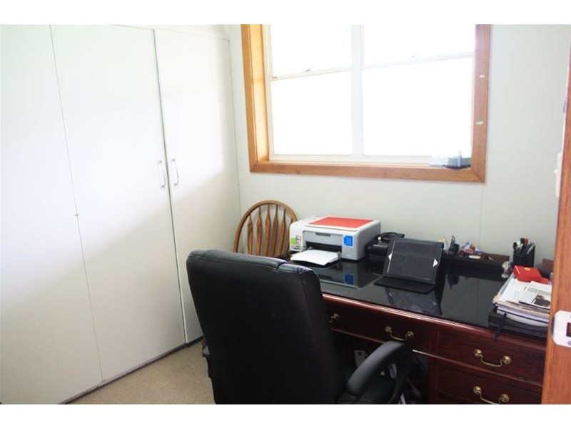 8 Collinson Street, Tenambit NSW 2323