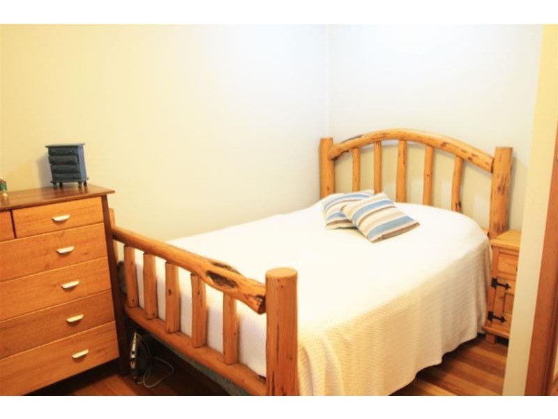 8 Collinson Street, Tenambit NSW 2323