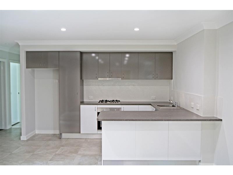 1/61  Clayton Crescent, Rutherford NSW 2320