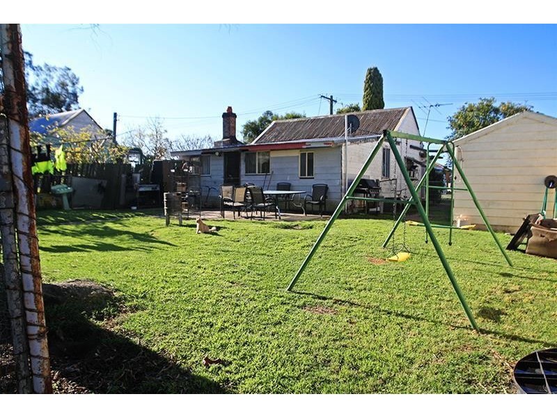 64 Kent Street, Greta NSW 2334