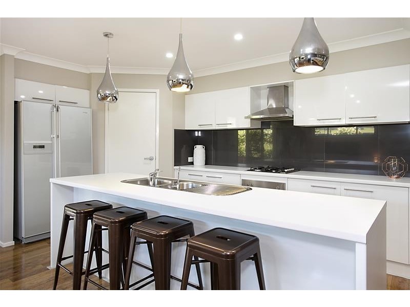 11 Flametree Close, Aberglasslyn NSW 2320