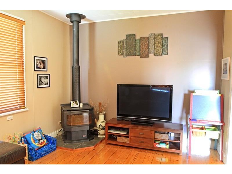 16 Onus Street, Telarah NSW 2320