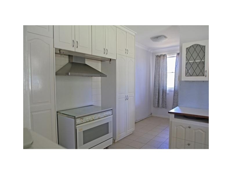 94 Government Road, Weston NSW 2326