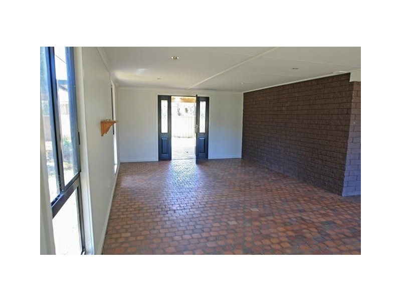 94 Government Road, Weston NSW 2326