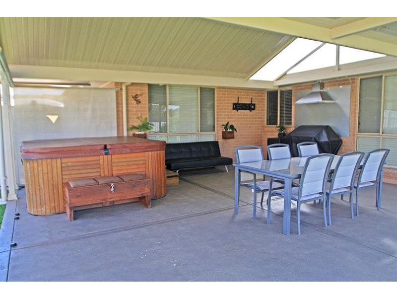 52 Diamond Circuit, Rutherford NSW 2320