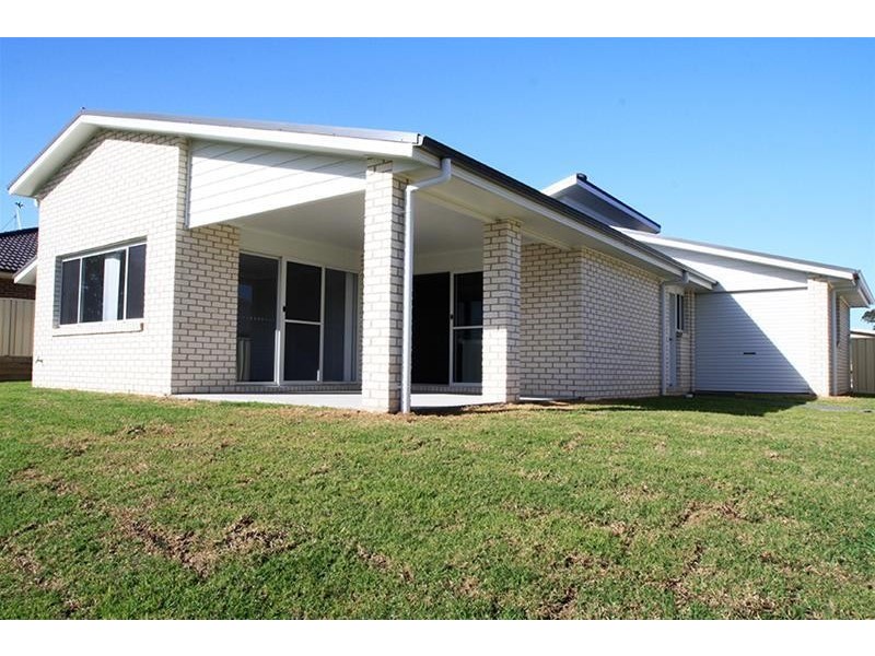 14 Vikki Avenue, Aberglasslyn NSW 2320