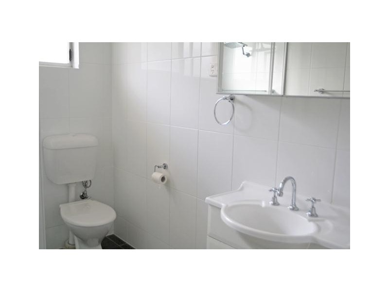 2/181 High Street, East Maitland NSW 2323