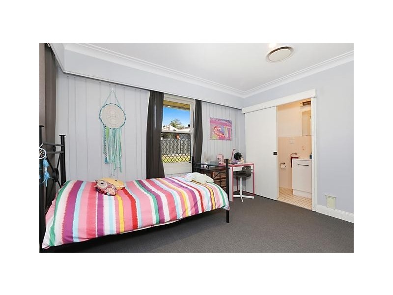 43 Robert Street, Tenambit NSW 2323