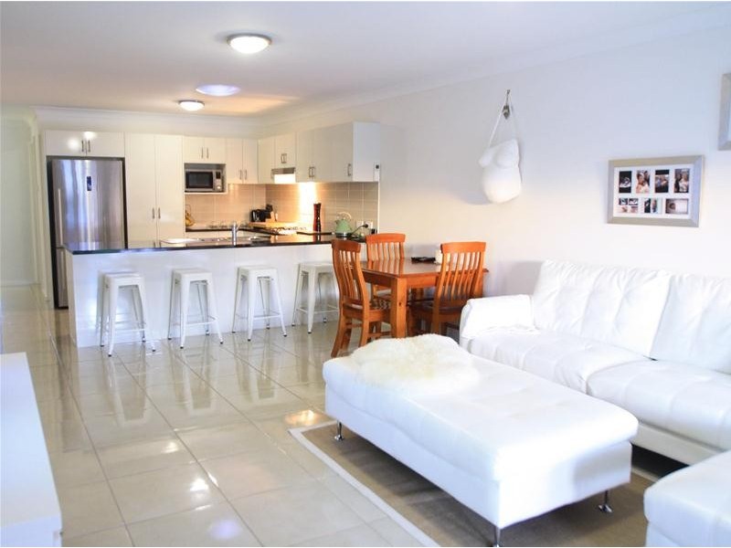 2/22 Lapwing Street, Aberglasslyn NSW 2320