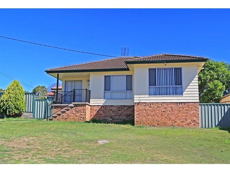 3 Hollywood Close, Rutherford NSW 2320