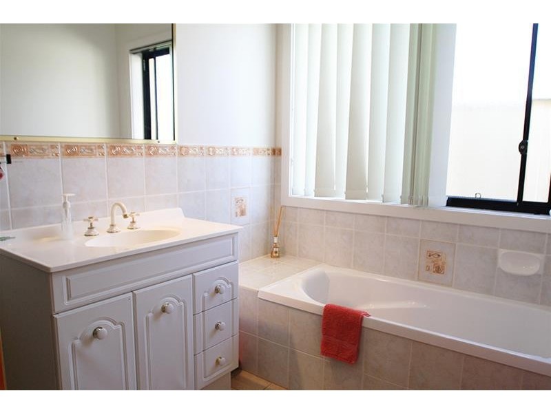 12 Caitlin Close, Bolwarra Heights NSW 2320