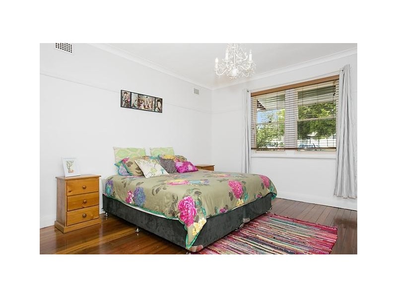 120 South Street, Telarah NSW 2320