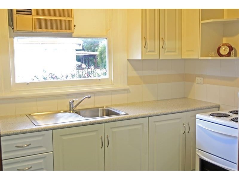 8 Green Street, Telarah NSW 2320