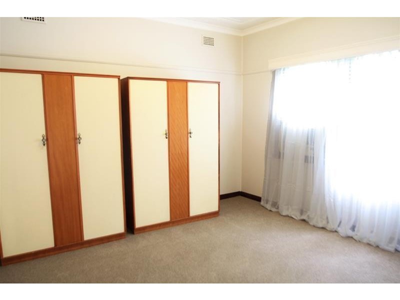 8 Green Street, Telarah NSW 2320