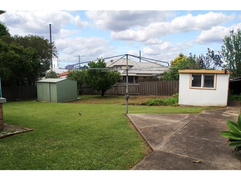 8 Green Street, Telarah NSW 2320