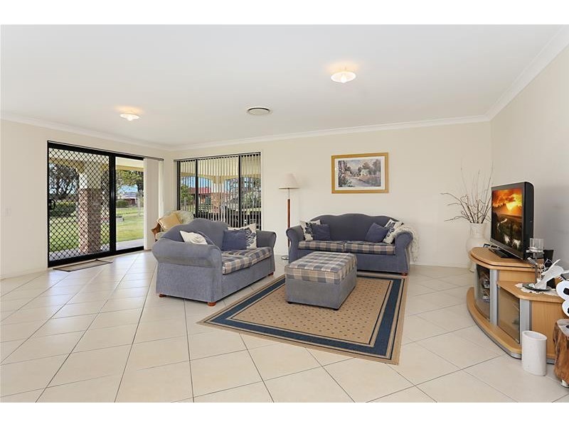 22 Reflection Drive, Louth Park NSW 2320