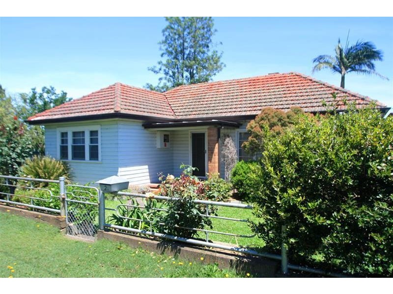 2 Vindin Street, Rutherford NSW 2320