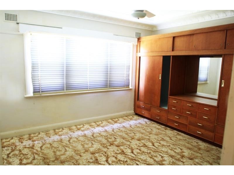 2 Vindin Street, Rutherford NSW 2320