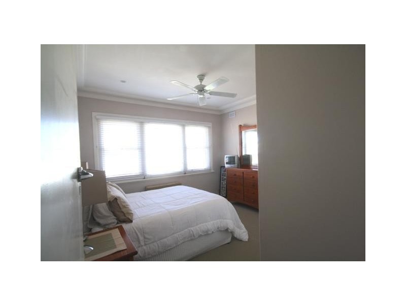 4 Fourth Avenue, Rutherford NSW 2320