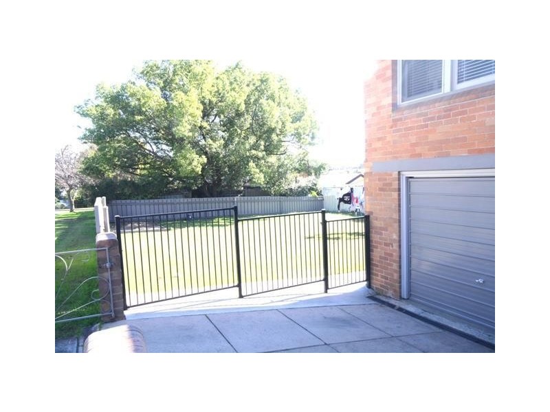 4 Fourth Avenue, Rutherford NSW 2320